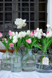 Giudecca Island Venice - Harry's Dolci Restaurant - little sister of Harry's Bar, flower vases Giudecca Island Venice - Harry's Dolci Restaurant - little sister of Harry's Bar, flower vases